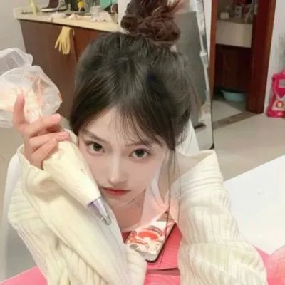 白色，红色与...
